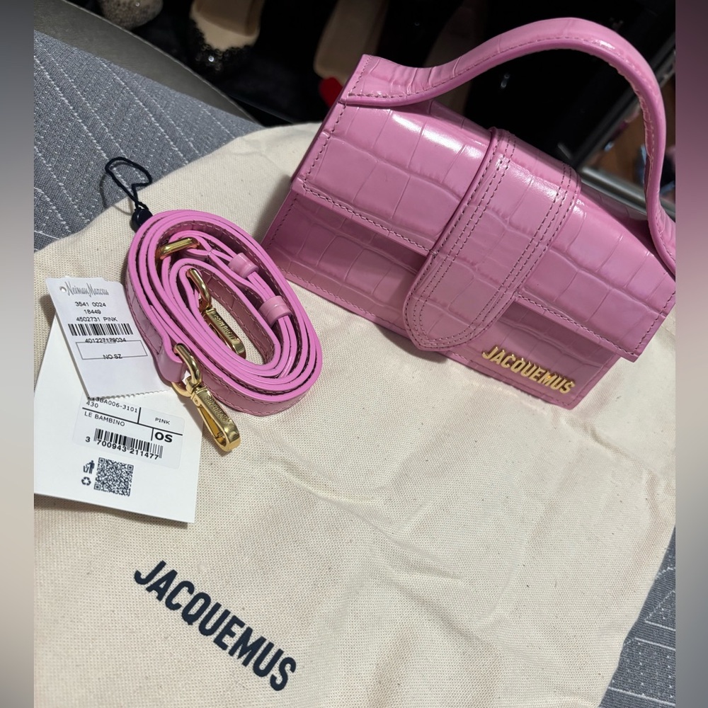 Jacquemus Le Bambino mini, in pink croc with gold hardware